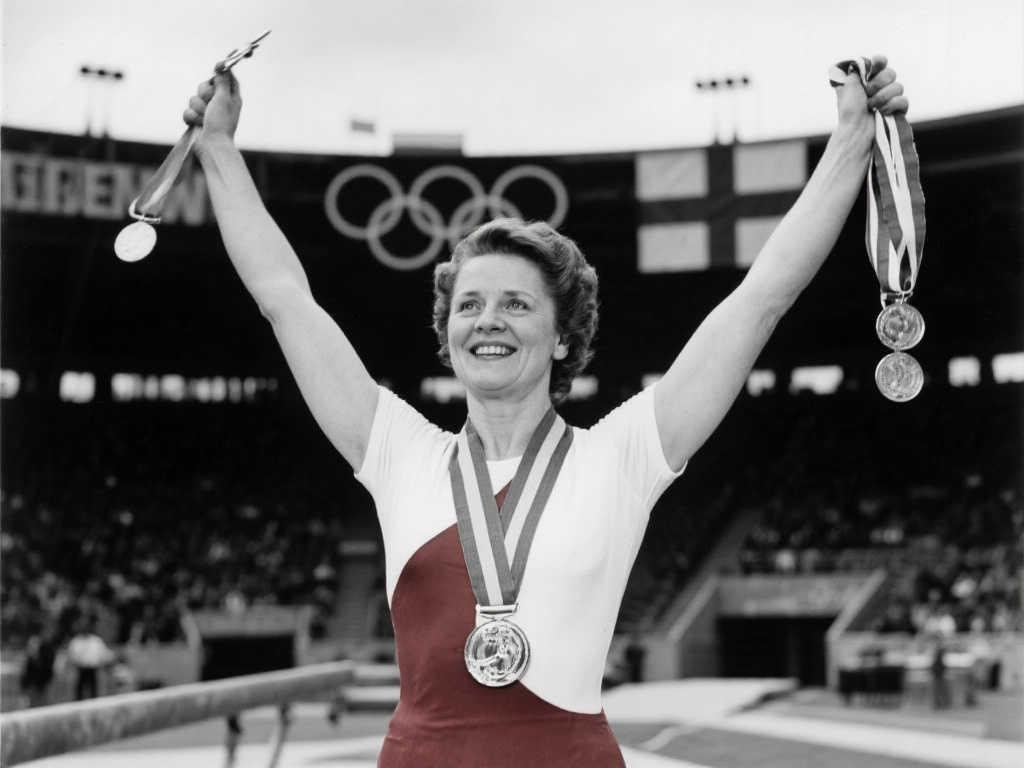 约尼查凭借 约尼查凭借